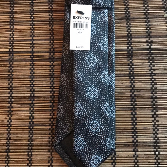 NWT Express Tie - Picture 3 of 3
